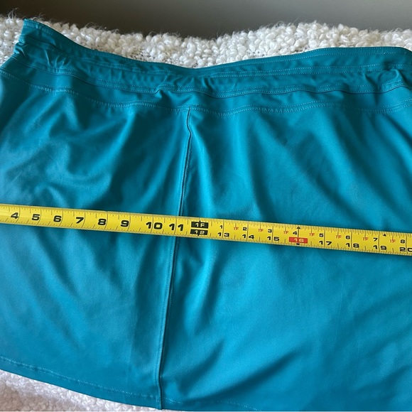 Merrell Women’s Athletic golf skirt - Picture 5 of 6